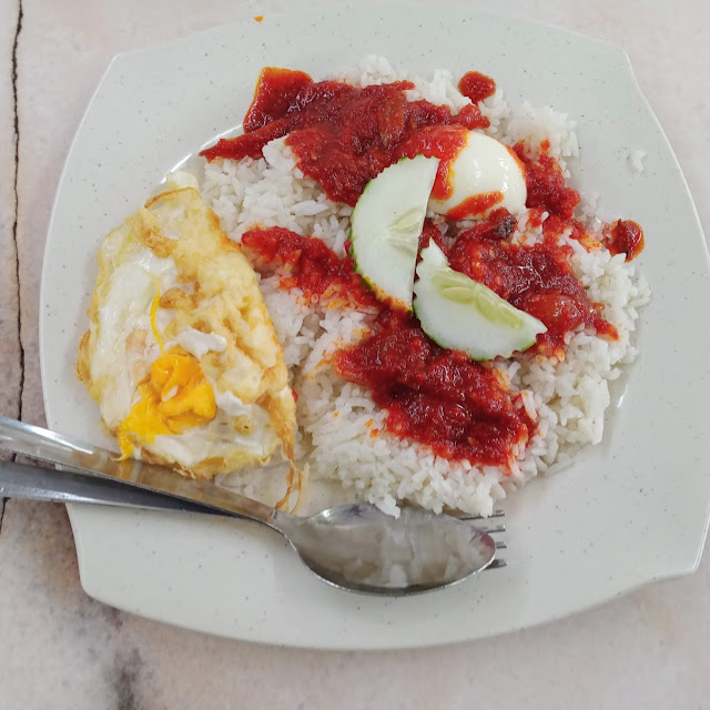 Nasi Lemak Telur Mata Kerbau