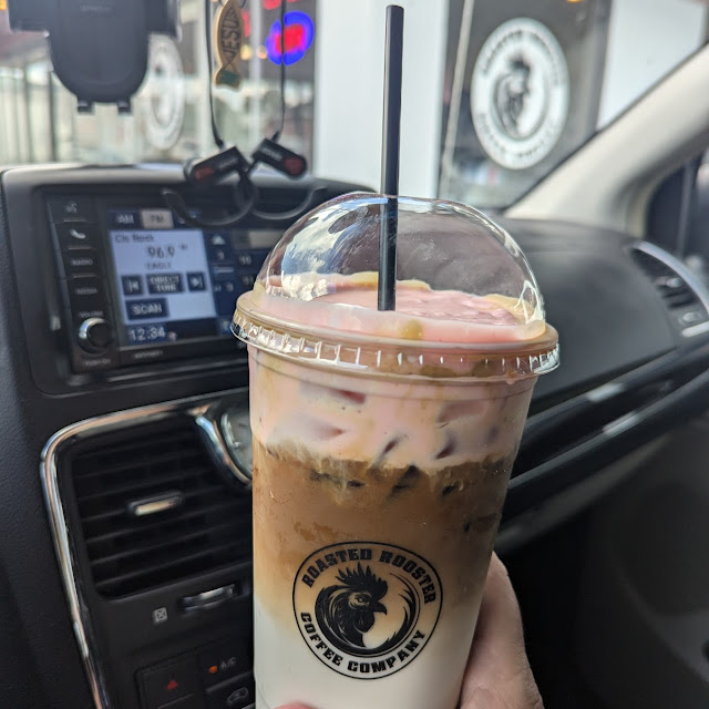 Cheesecake Latte w Strawberry Cold Foam