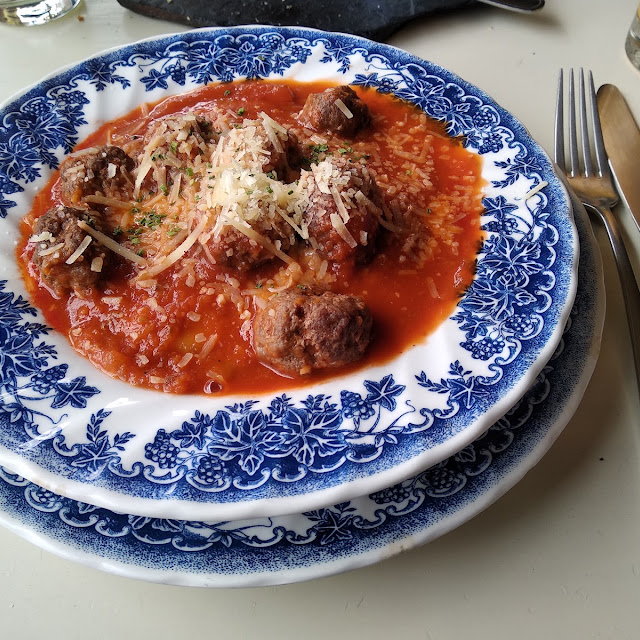 Raviolis Con Albondiga