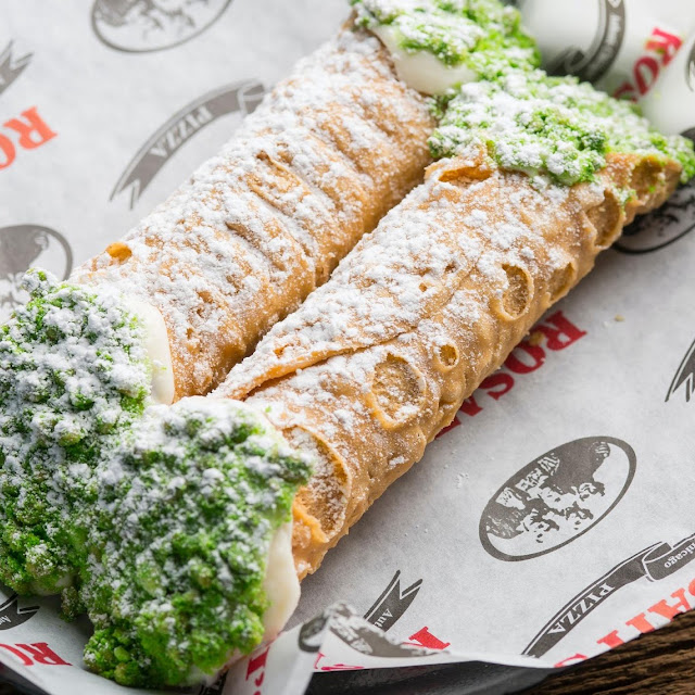 2 Cannolis