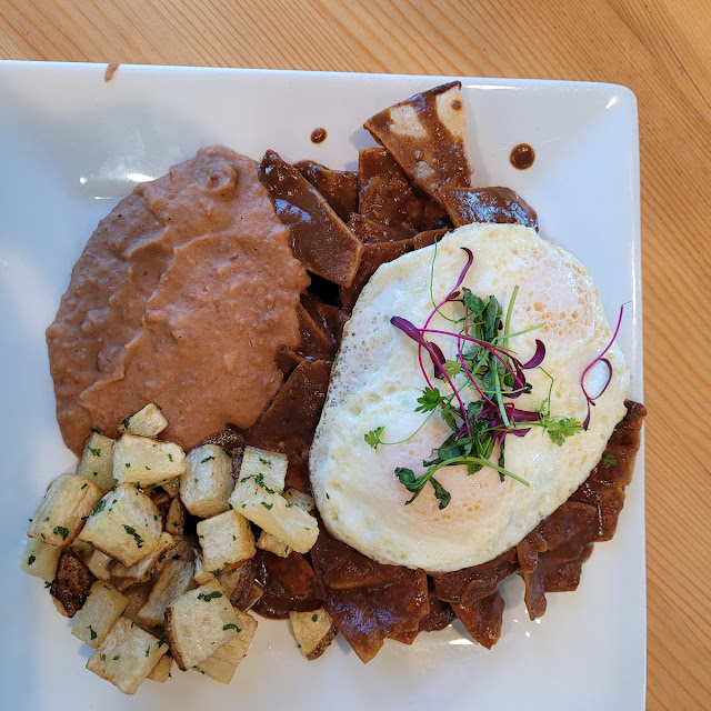 Chilaquiles De Mole