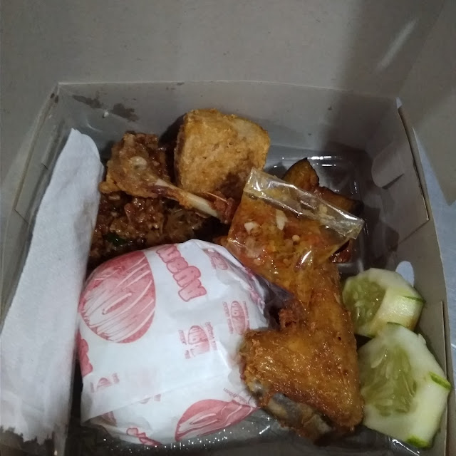 Nasi Kotak Ayam Penyet 23 000