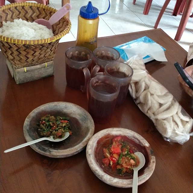 Sambel Goang Dan Sambel Tomat