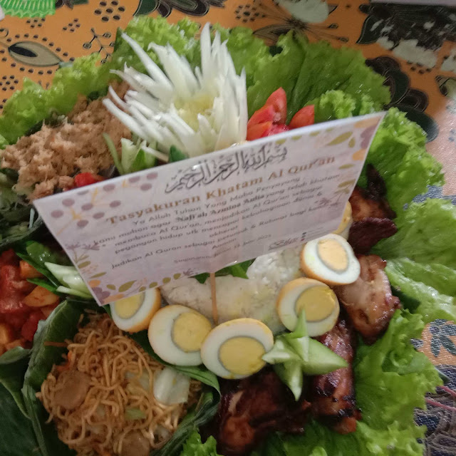 Nasi Tumpeng Kumplit 300k