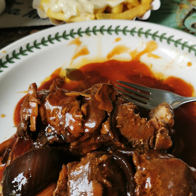 Schaschlik Mit Pommes Und Majo