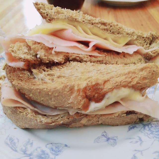 Tostado de Jamón Y Queso