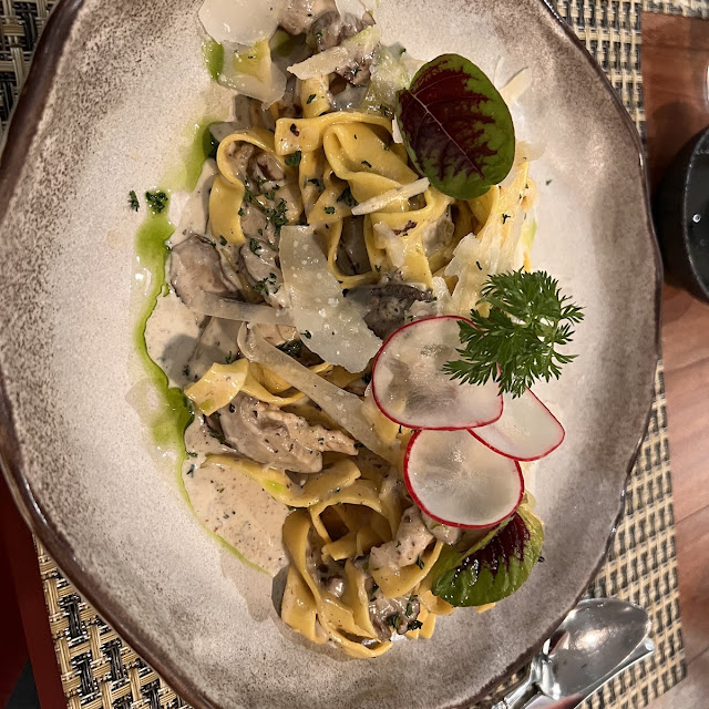 Fettuccine Alfredo with Truffle Sauce