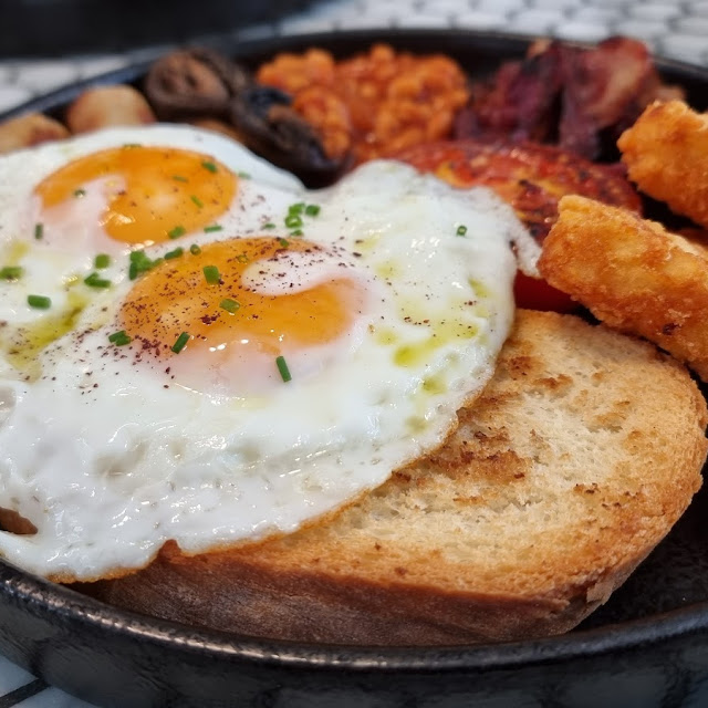 English Breakfast