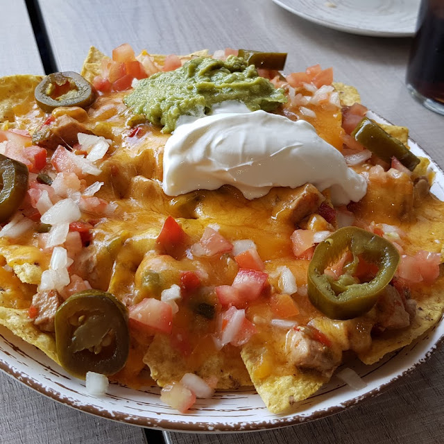 Nachos Con Carne de Alambre