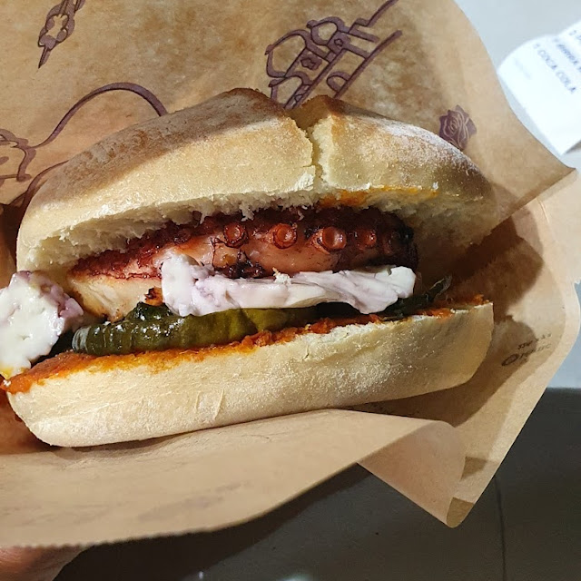 Panino Con Polpo Croccante