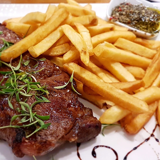 Filé Com Fritas