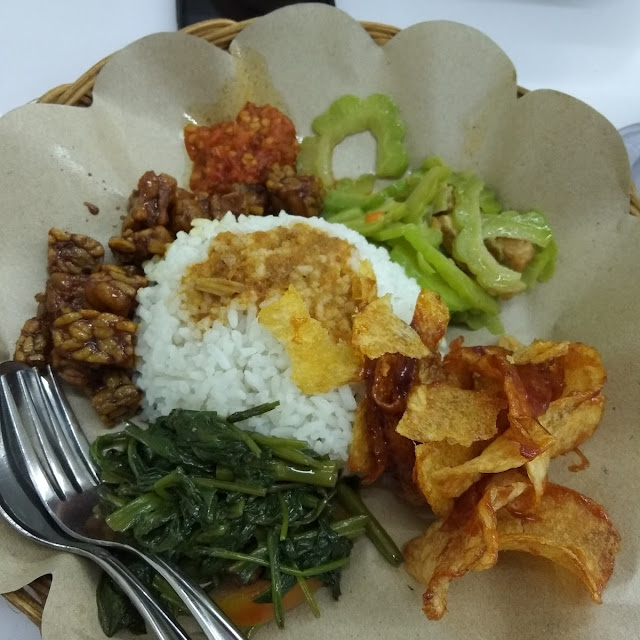 Nasi Dengan 4 Macam Sayuran