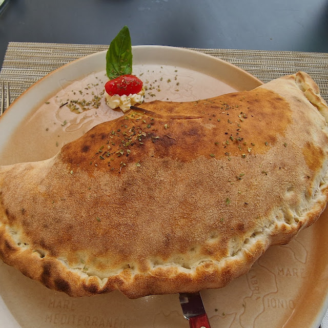 Calzone