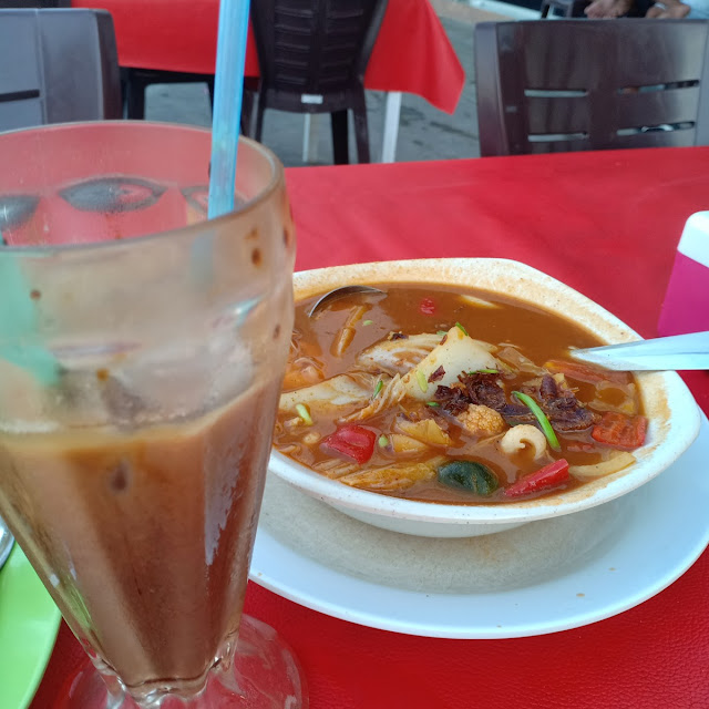 Tom Yam Seafood