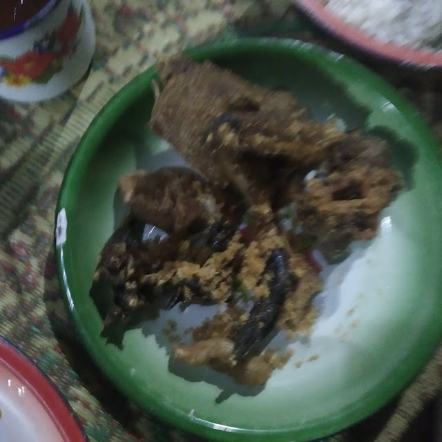 Bebek Goreng