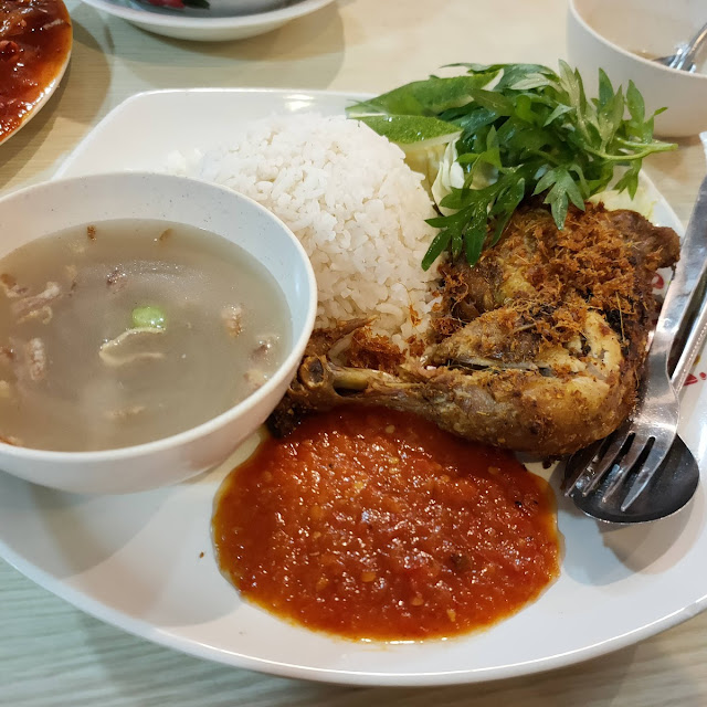 Nasi Ayam Penyet