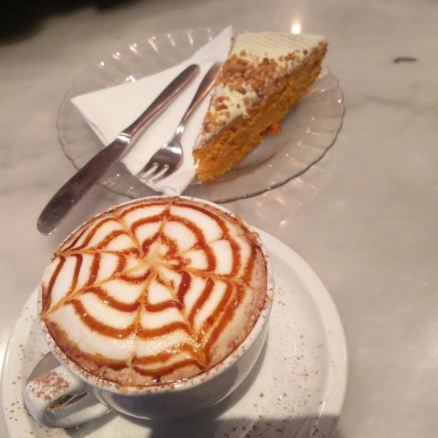 Cappuccino Y Carrot Cake