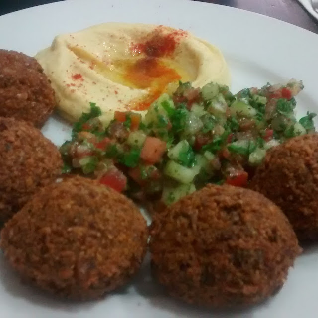 Falefel Al Plato Y 1 Hummus