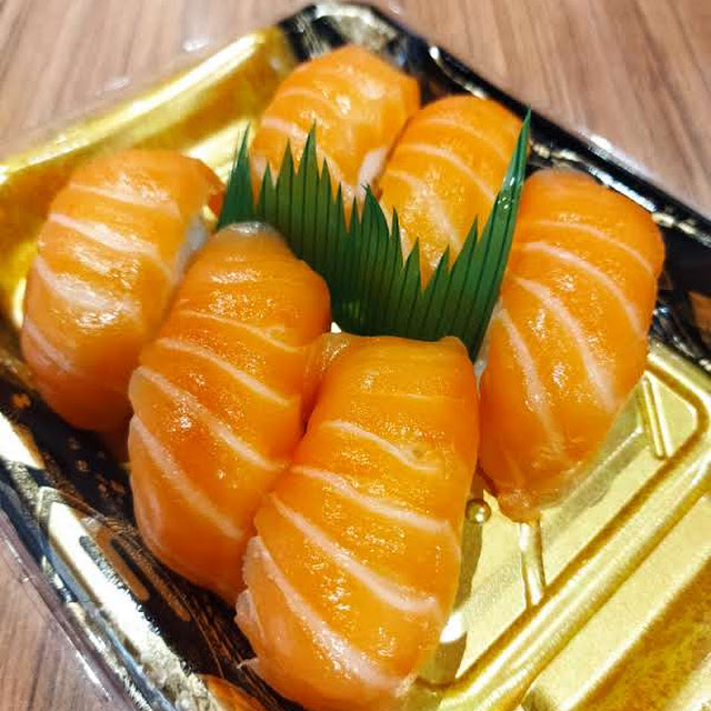 Nigiri Salmon Sushi