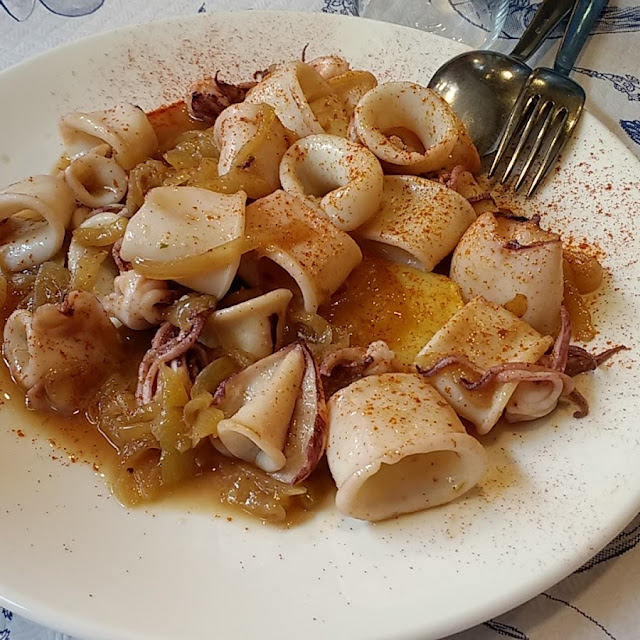 Chipirones Encebollados