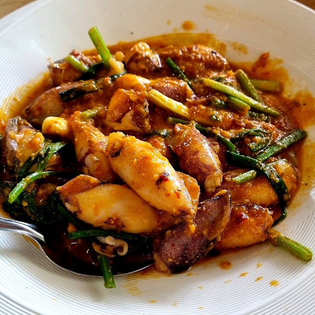 ปลาดุกผัดเผ็ด