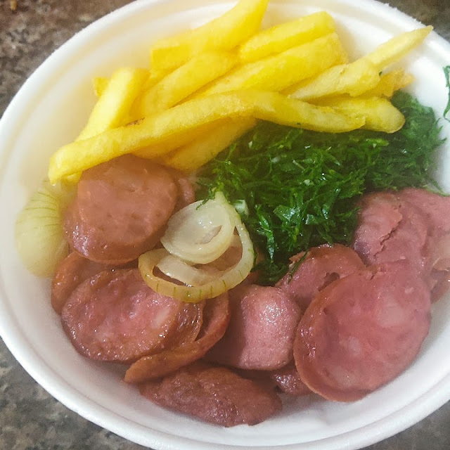Calabresa Com Batata Frita E Couve Mineira