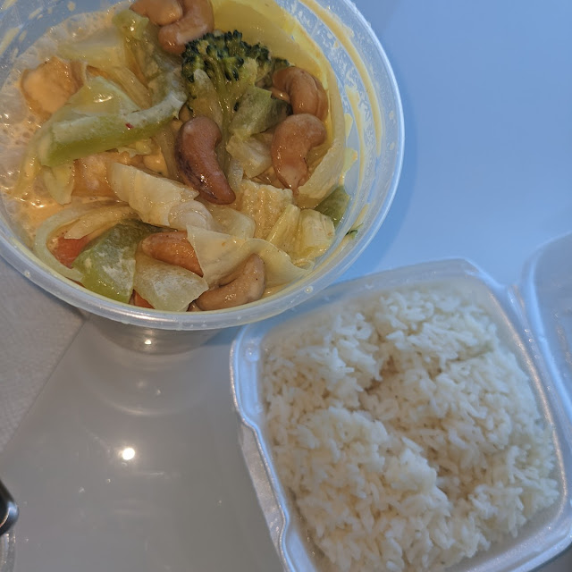 Mussaman Curry with Fried Tofu and Extra Vegetables