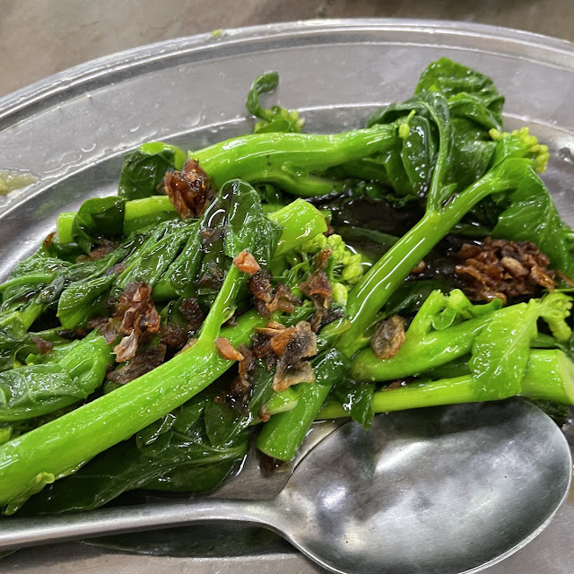 Romaine Lettuce 'Yau Mak' with Garlic