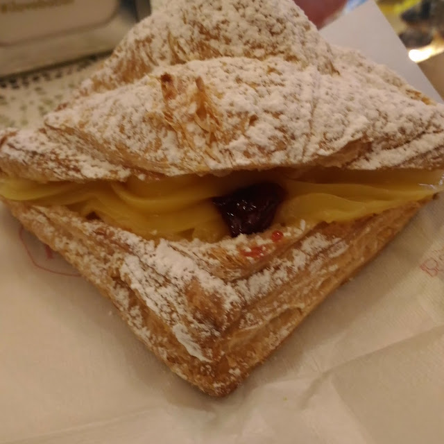 Monachina Dolce Si Trova Nelle Migliori Pasticcerie Caserta E