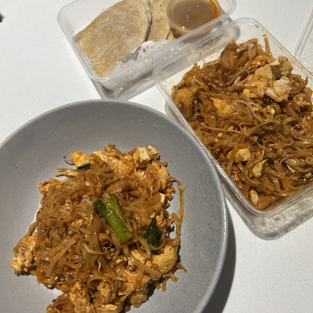 Roti with Peanut Sauce