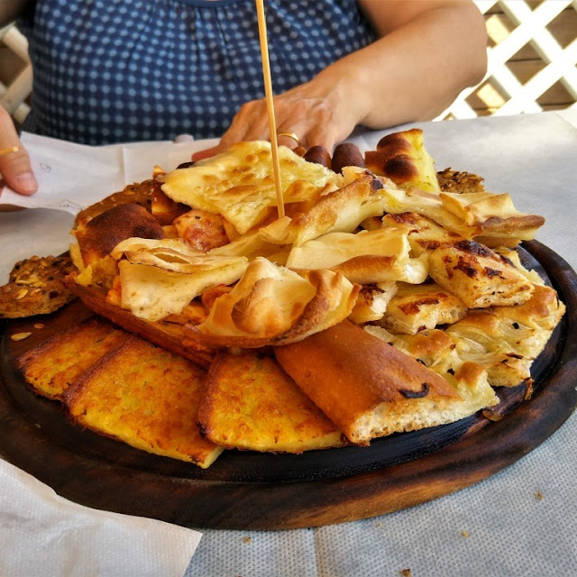 Tagliere Di Focacce