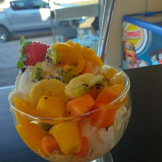 Sorvete Com Salada de Frutas