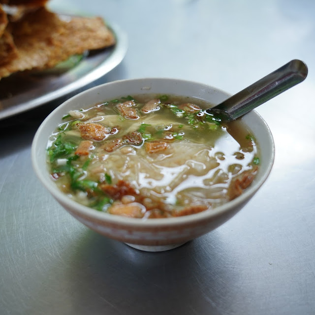 Soto Ayam Pak Man Veteran
