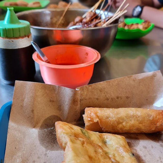 Soto Ayam Dan Sate Maknyos Pak Man