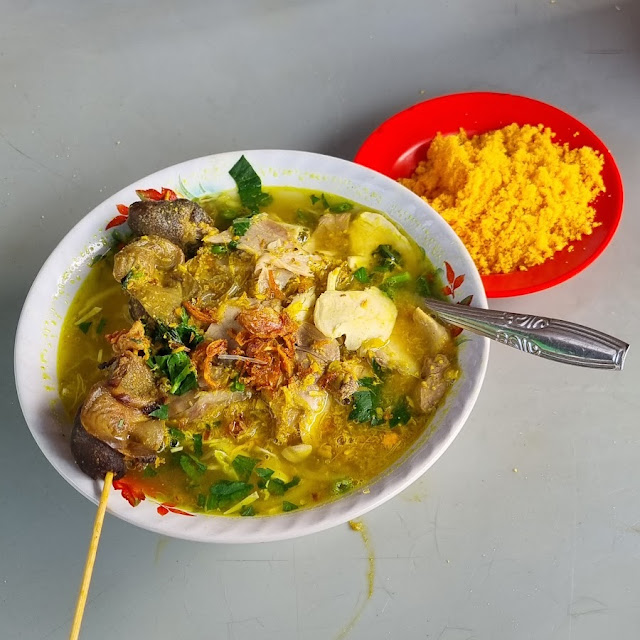 Soto Ayam Campur