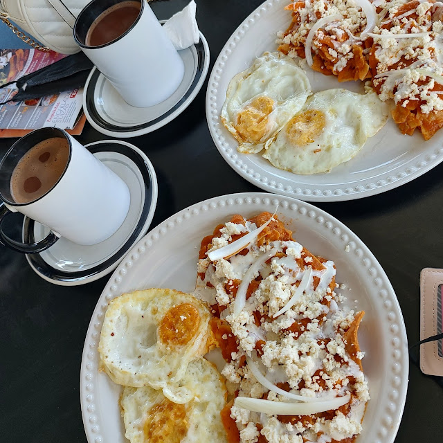 Chilaquiles Con Huevo Estrellado