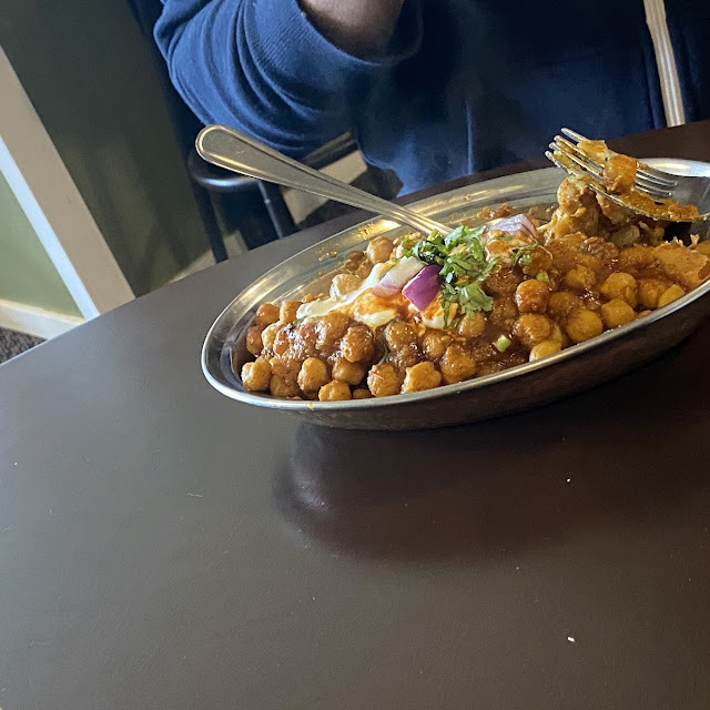 Samosa with Chick Peas