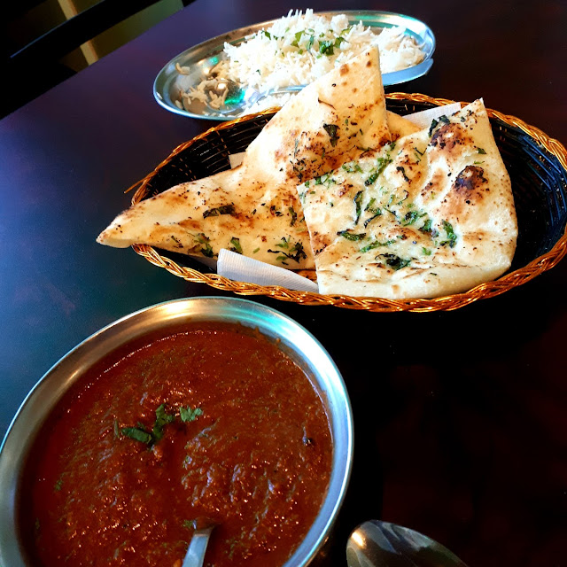 Prawn Curry Garlic Naan with Rice