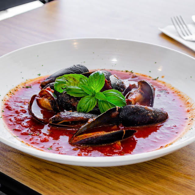 Mussels Arrabiata