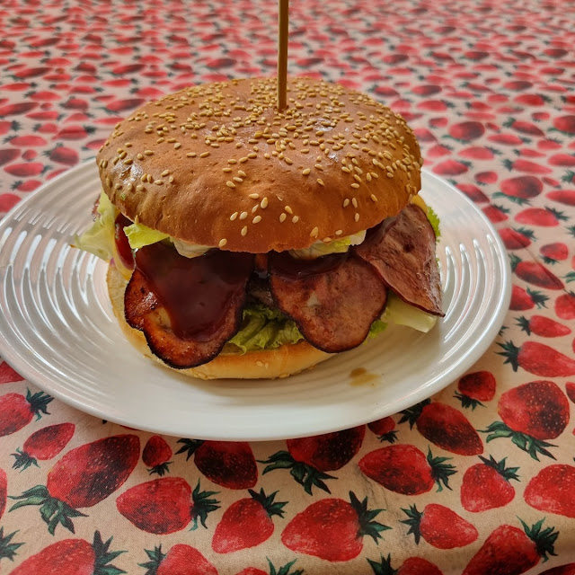 Cheeseburger Mit Extra Bacon