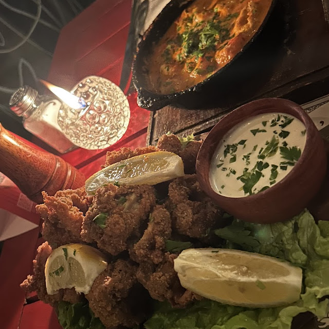 Cazuela de Mariscos Y Camarones Apañados Con Varias Salsas