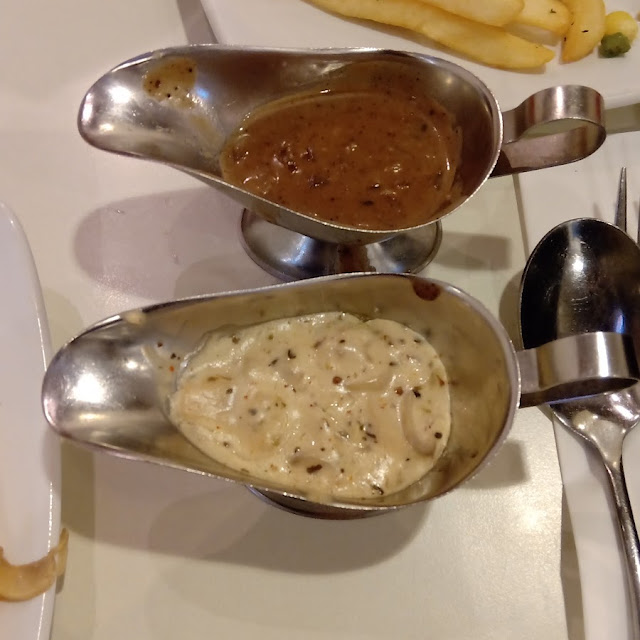 Saus Jamur Dan Saus Lada Hitam