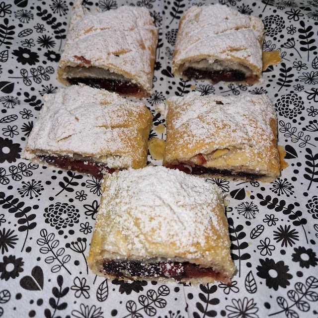 Kirsch-mohn Strudel