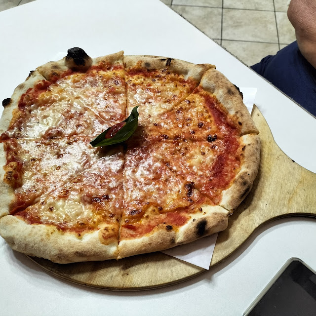 Pizza Margherita