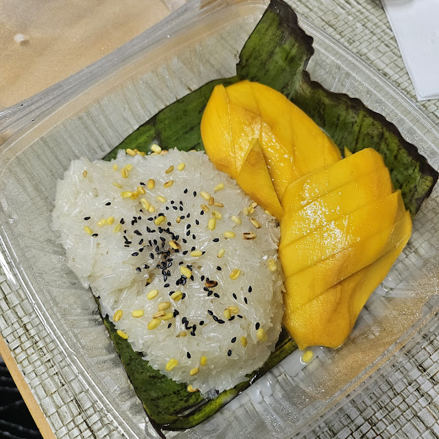 Sweet Sticky Rice with Mango