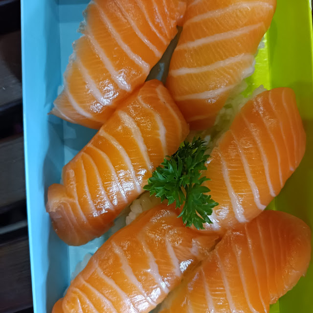 Salmon Sushi