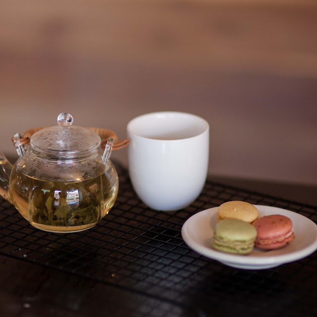 Tea & Macaroons