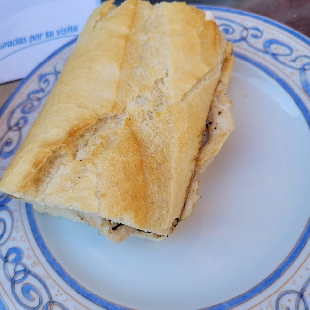 Montado Pechuga Alioli