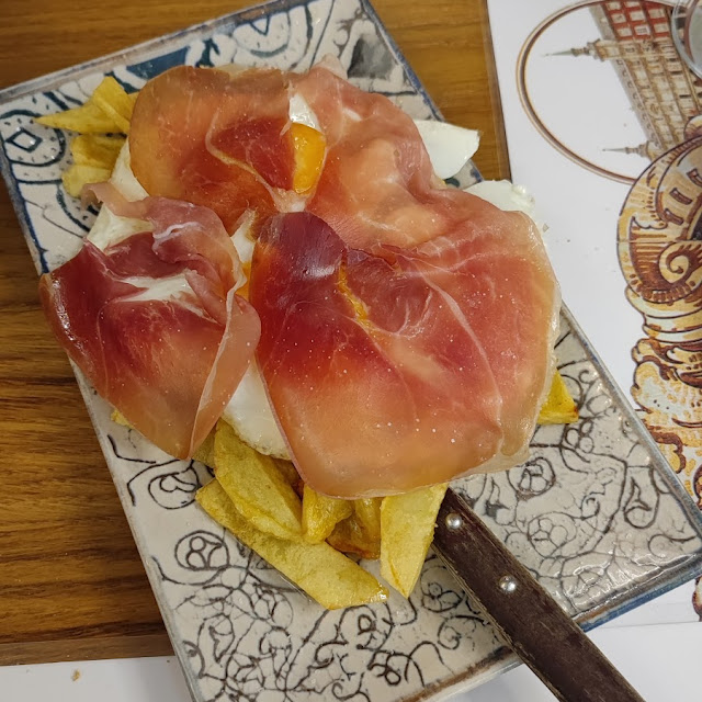 Huevos Rotos Con Jamón