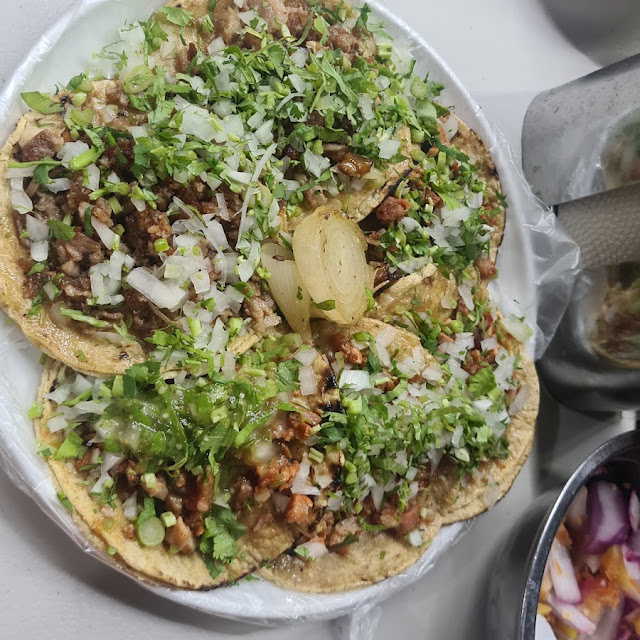 Tacos de Tripa Dorada Y Lengua